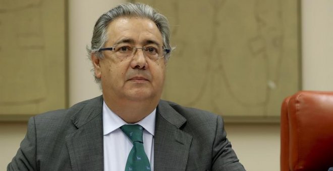 El ministro del Interior, Juan Ignacio Zoido, poco antes de su comparecencia en el Congreso de los Diputados.-  EFE/Ballesteros