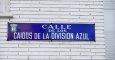 Placa identificativa de la calle Caídos de la División Azul de Madrid que cambiará su nombre en los próximos seis meses. EFE/Zipi
