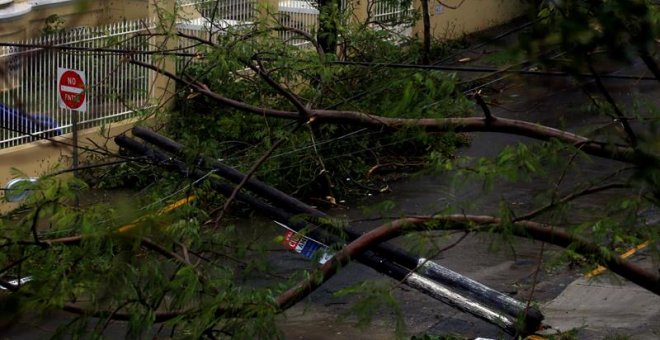 Daños causados por el huracán María en San Juan de Puerto Rico. / THAIS LLORCA (EFE)
