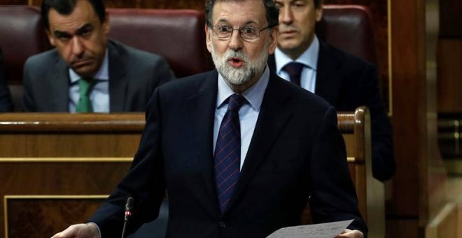 Rajoy responde a la portavoz del PSOE en el Congreso. | Emilio Naranjo (EFE)