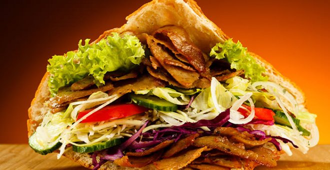 La Eurocámara avala el uso de fosfatos como aditivos en la carne de kebab.