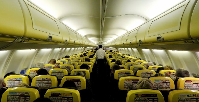 El interior de un avión de Ryanair. - REUTERS
