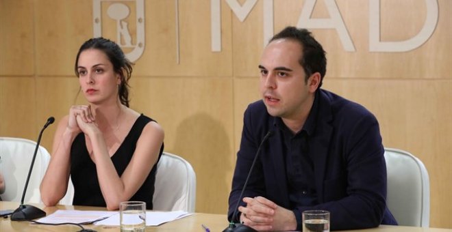 La portavoz y concejala del Ayuntamiento Rita Maestre y el delegado de Desarrollo Urbano Sostenible José Manuel Calvo / Ayuntamiento de Madrid