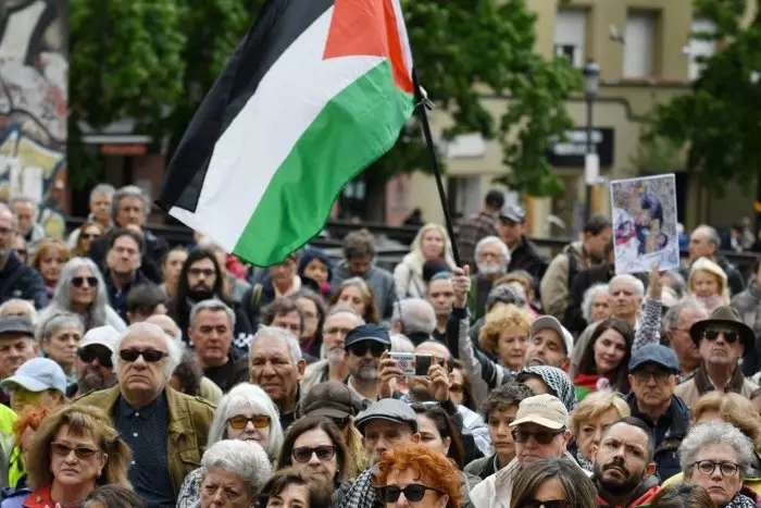 Cientos de personas se concentran en Madrid para pedir un alto al fuego en Gaza y el reconocimiento del Estado palestino