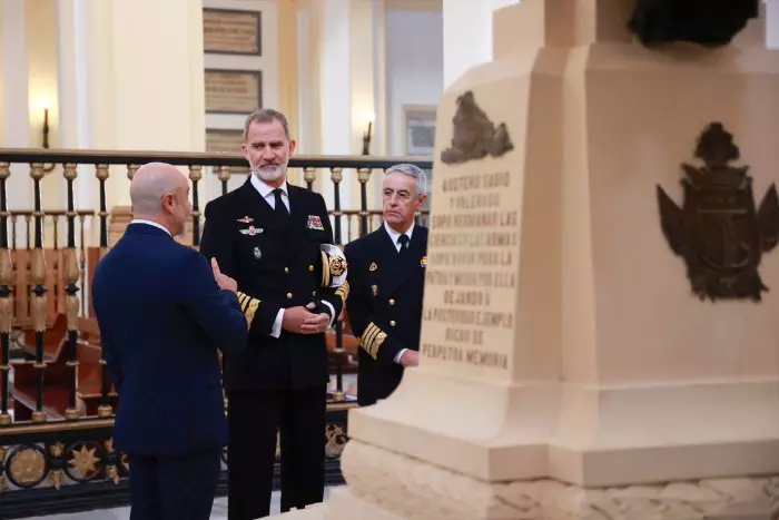 Militares denuncian las 'reticencias' de Defensa para exhumar a tres cargos franquistas del Panteón de Marinos Ilustres