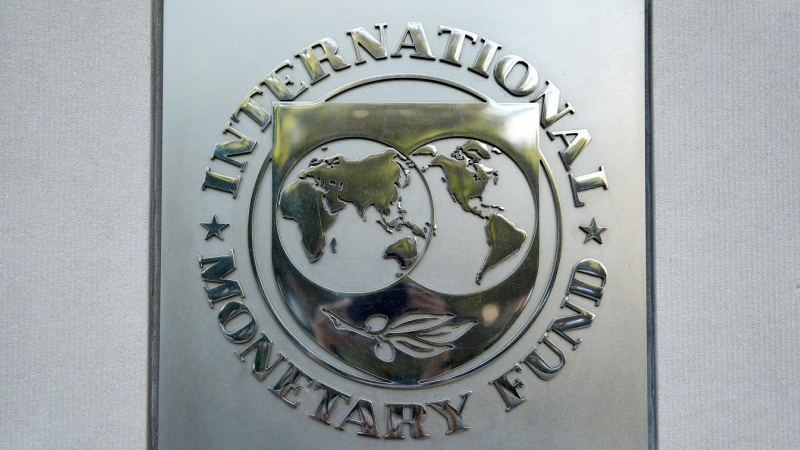 El logo del Fondo Monetario Internacional (FMI) en su sede en Washington. REUTERS/Yuri Gripas