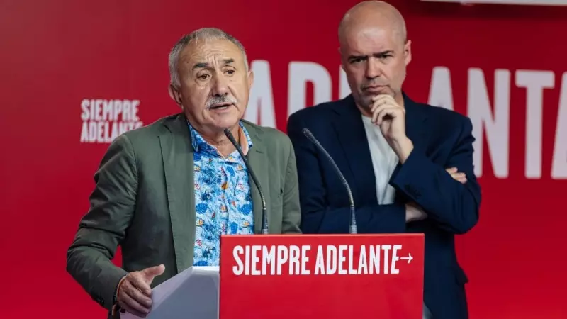El secretario general de la Unión General de Trabajadores, Pepe Álvarez, y el secretario general de Comisiones Obreras, Unai Sordo, comparecen en la sede del PSOE, a 9 de octubre de 2023.