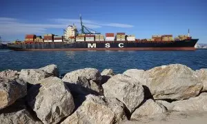 Vista de un buque carguero de MSC en el Puerto de Valencia.