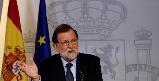 Rajoy apela a “la unidad política” para derrotar al terrorismo y alaba la coordinación con los Mossos