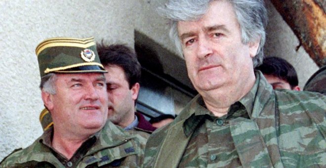 Mladic, el carnicero de Srebrenica, condenado a cadena perpetua por genocidio y crímenes de guerra en Bosnia
