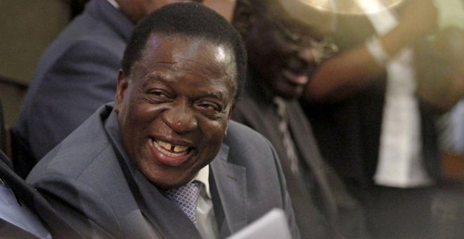 El oficialismo designa al exvicepresidente Mnangagwa como sucesor de Mugabe en Zimbabue