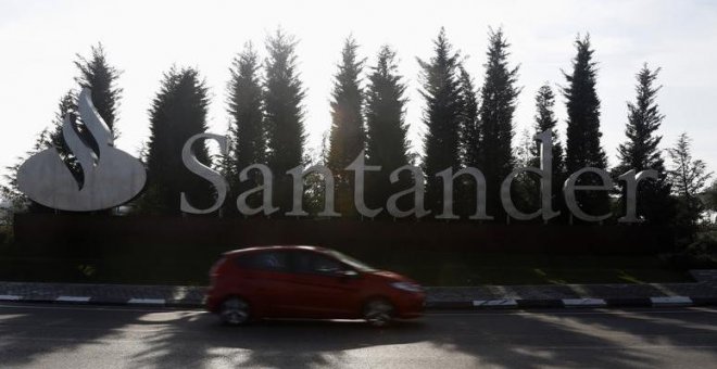 Santander y Popular rebajan más de 200 despidos en sus ERE