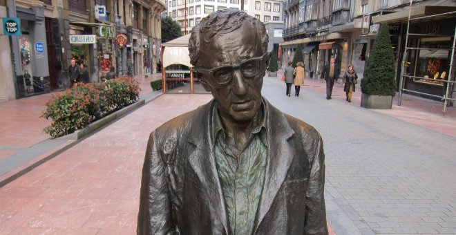 Oviedo, abierta a retirar la estatua de Woody Allen tras la carta de Dylan Farrow