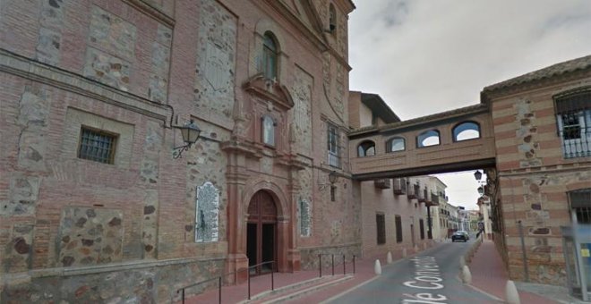 Un Juzgado de Ciudad Real obliga al Ayuntamiento de Herencia a reponer dos placas franquistas