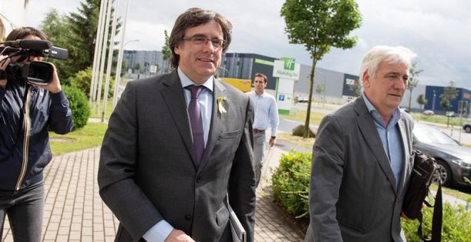 Puigdemont llama a la unidad soberanista para fundar un "movimiento por la república" en otoño