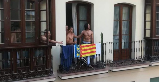 Pelea a ladrillazos en Málaga al confundir una bandera valenciana con la estelada