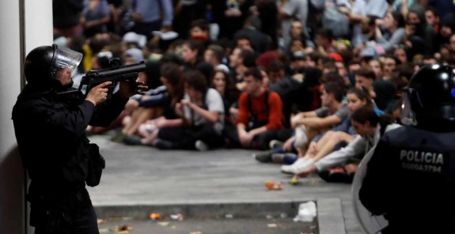 EEUU sigue recomendando precaución a sus turistas por "disturbios civiles" en Catalunya y riesgo de terrorismo en el país