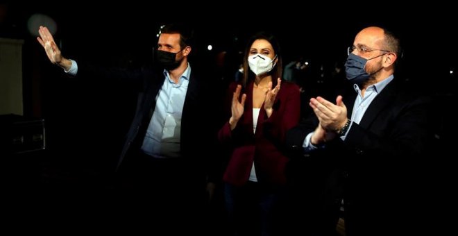 El PP de Casado obtiene su peor resultado en Cataluña mientras Vox le triplica en escaños