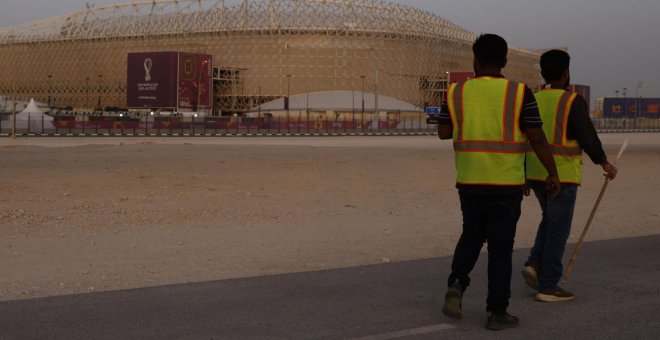 El Mundial de fútbol de Catar: explotación laboral, abusos y 6.500 muertos
