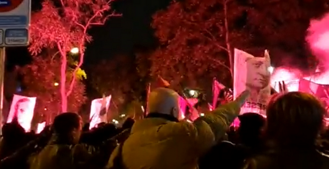 Cánticos fascistas, saludos nazis y gritos de "Arriba España" en un homenaje a Primo de Rivera por el 20N en Madrid