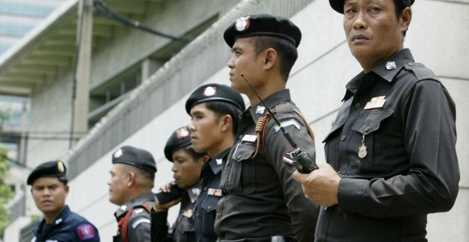 Detenidos cuatro españoles en Tailandia por robar "pan y Coca-Cola"