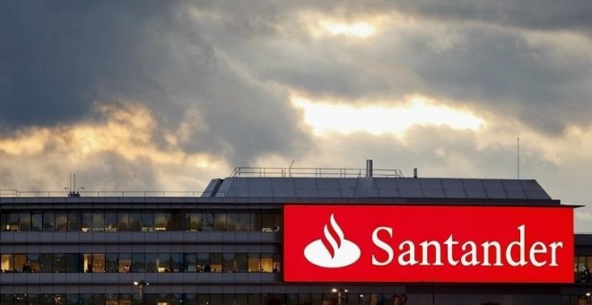 Santander plantea un ajuste de 2.100 trabajadores en sus servicios centrales