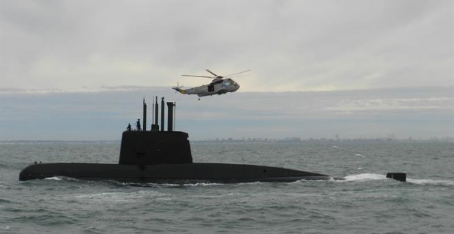 Investigan siete llamadas a base desde el submarino argentino desaparecido