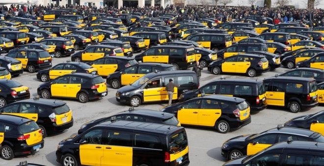 Els taxistes demanen "garanties" per controlar els vehicles VTC i evitar una vaga del sector durant el Mobile World Congress