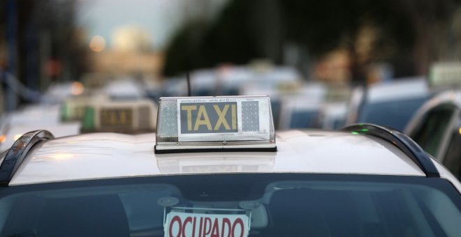Picmi: així funciona la primera app de mòbil pública per demanar un taxi a Barcelona