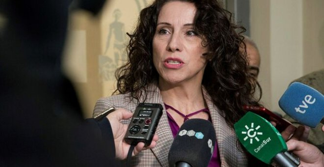 PSOE y Adelante quieren que el Gobierno andaluz explique en el Parlamento el frenazo a 241 proyectos feministas