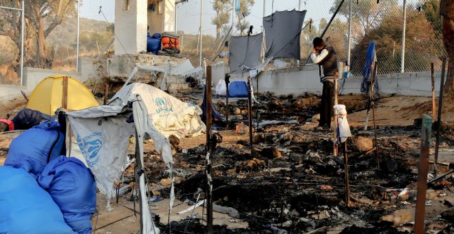 Fallece una niña de seis años en un incendio en el campo de refugiados de Lesbos