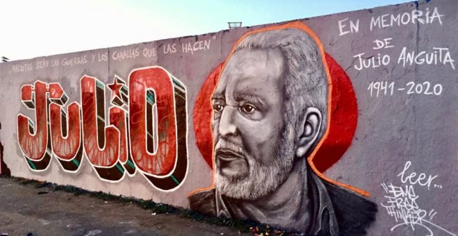 El mural en Berlín en homenaje a Anguita: "Malditas sean las guerras y los canallas que las hacen"