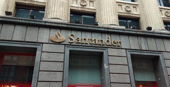 El Santander plantea un ERE para 4.000 empleados y la reubicación de otros 1.100