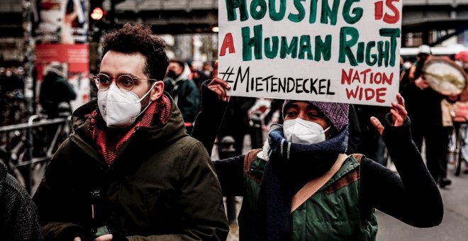 Miles de berlineses protestan por la derogación del límite al precio del alquiler