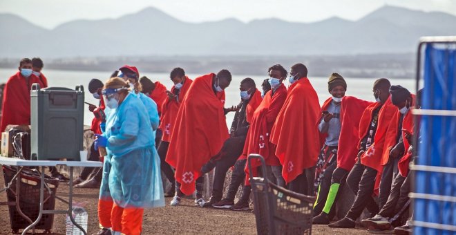 Más de 400 personas rescatadas en Canarias y 18 posibles fallecidos en un naufragio en un solo día