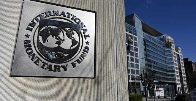 Deuda insostenible o más supervisión de entidades financieras no bancarias: así ve el FMI la economía global