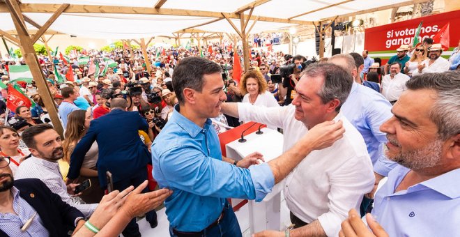 El PSOE busca ubicar a Moreno en la derecha y Sánchez dice que los votos a PP y a Vox son "intercambiables"