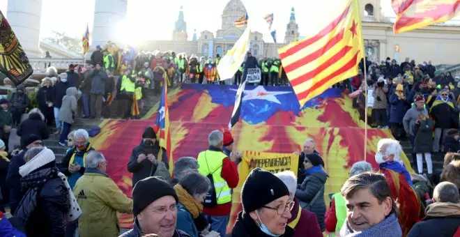 El independentismo catalán queda más dividido que nunca tras las protestas contra la cumbre hispano–francesa