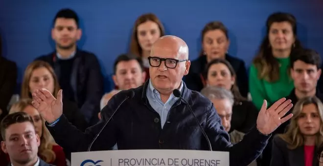 La Guardia Civil multa al líder del PP de Ourense y presidente de la Diputación por conducir a 215 km/h en un coche oficial