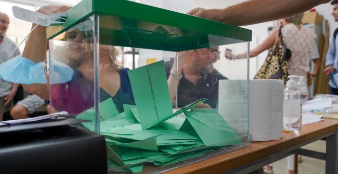 Dos de los siete detenidos por la compra de votos en Mojácar, candidatos por el PSOE en la localidad almeriense