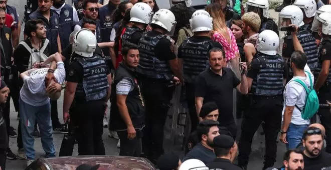 Ocho activistas LGTBI detenidos en Estambul durante una marcha del Orgullo