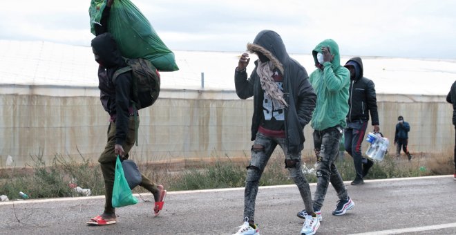 Cientos de migrantes siguen en chabolas en Almería a la espera de un plan acordado hace 24 años para evitar guetos