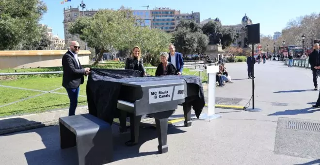 Barcelona instal·la a la plaça Catalunya el primer piano solar de tot l'Estat