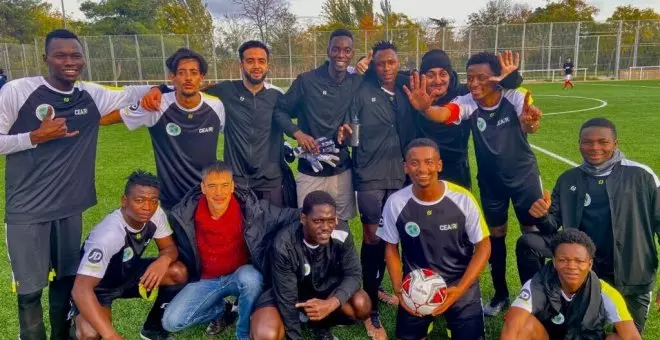 El club de fútbol de Madrid con refugiados de 15 nacionalidades: "No es un equipo, es una familia"